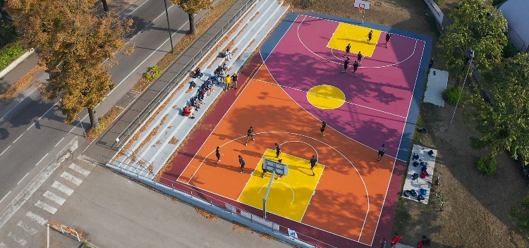 Nueva cancha de baloncesto Urban Palyground a Legnago - Italia